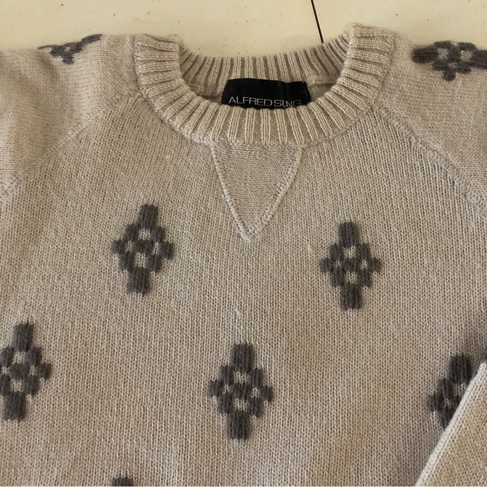 100% Virgin Wool Sweater neutral colors unisex knit sweater